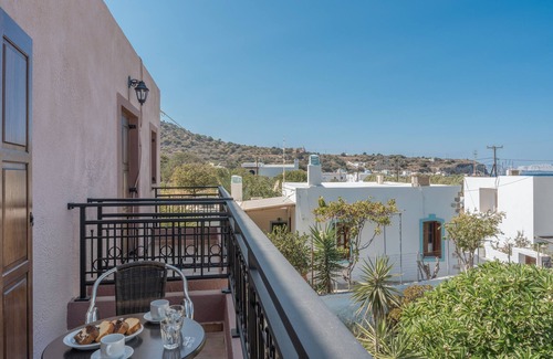 Paloi Apartment | Studio Apartment 'Frantzis 5' with Sea View, Wi-Fi and Air Conditioning