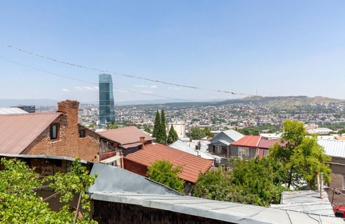 mtatsminda Apartment | Studio Apartment on top of old Tbilisi with a 180 degree View of the city