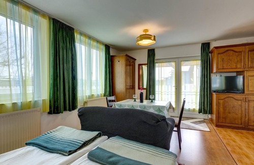 Heviz Apartment | Studio Apartment in Heviz 2
