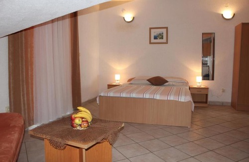 Pirovac Apartment | Studio apartment in Pirovac with Terrace, Air condition, WIFI (4794-4)