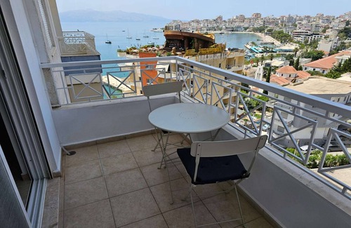 Qender Apartment | Studio Apartment in Saranda by the Beach