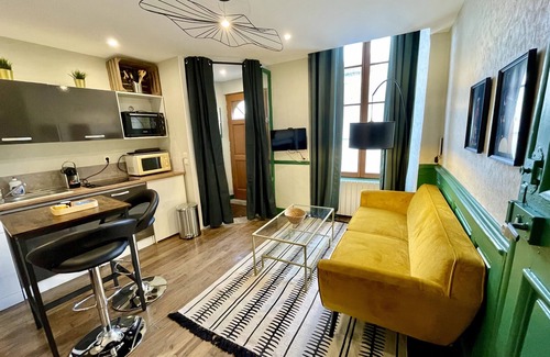 Verdun Apartment | Studio apartment in Verdun, "Les Coulisses"