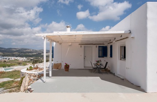 Marpissa Apartment | Studio Apartment 'Ktima San Antonio Paros - Parion' with Sea View, Wi-Fi and Air Conditioning