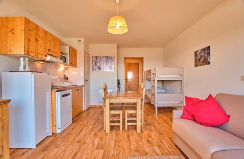 Chamrousse Apartment | Studio Apartment 'L'Oursière' with Mountain View and Balcony