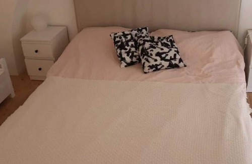 Municipio 4 Apartment | Studio Apartment 'La Casita Alegre' with Air Conditioning