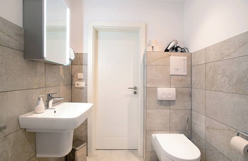 Hellert Apartment | Studio Apartment 'Lüttdeel' with Private Terrace, Private Garden and Wi-Fi