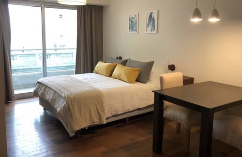 Centro Apartment | Studio apartment near the river with pool