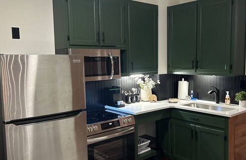 Clarkesville Apartment | Studio Apartment Perfect for Two off Lake Burton near Clayton, GA and Helen, GA