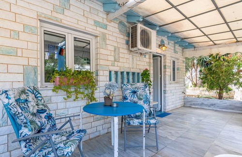 Katsimatika Apartment | Studio Apartment 'Paco's Resort Standard 3' with Mountain View, Wi-Fi and Air Conditioning