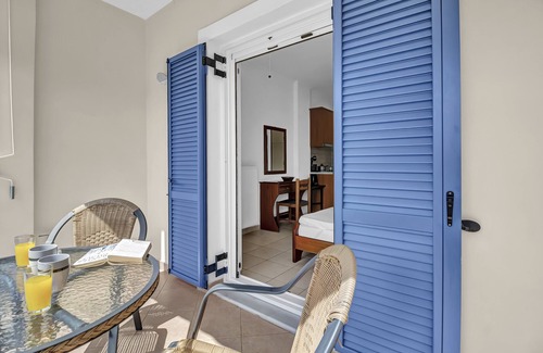 Pondi Apartment | Studio Apartment 'Panorama 2' with Sea View, Wi-Fi and Air Conditioning