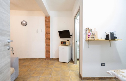 Jerzu Apartment | Studio Apartment 'Peter's Home' with Wi-Fi and Air Conditioning