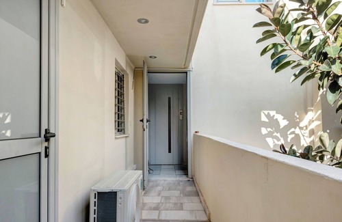 Spata-Artemida Apartment | Studio Apartment 'Sea Side' with Private Terrace, Wi-Fi and Air Conditioning
