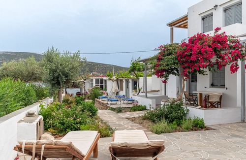 Vathi Apartment | Studio Apartment 'Sifnos 4' with Sea View, Wi-Fi and Air Conditioning