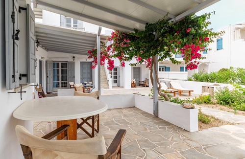 Vathi Apartment | Studio Apartment 'Sifnos 7' with Sea View, Wi-Fi and Air Conditioning