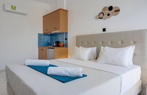 Agios Georgios House | Studio Apartment 'St George Sea View Double Room 03' with Sea View