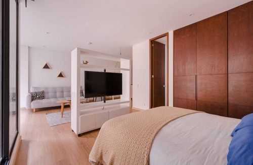 Calle 100 Apartment | Studio apartment stylish, loft style, safe
