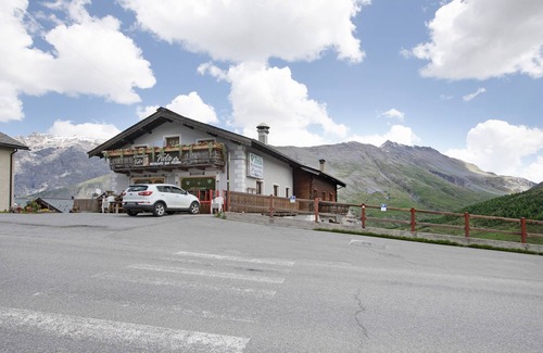 Sant'Anna Apartment | Studio Apartment "Trela" near Slopes with Balcony & Wi-Fi