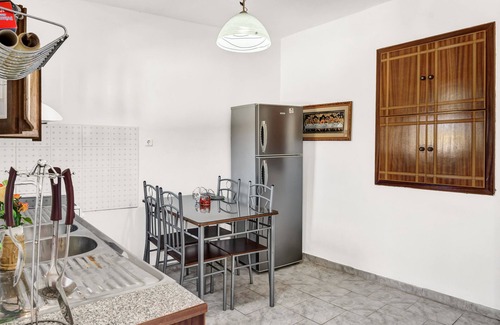 Olympos Apartment | Studio Apartment 'Villa Houvarda' with Mountain View, Private Terrace and Wi-Fi