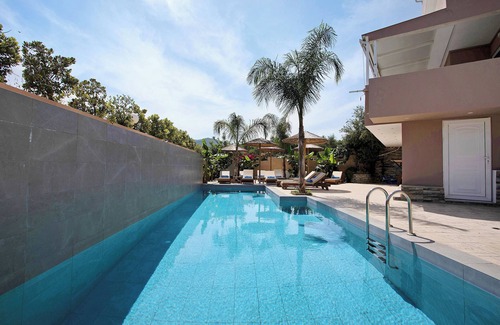 Alikanas Apartment | Studio Apartment "Villa Dionysia Studio S6" with Shared Pool & Wi-Fi