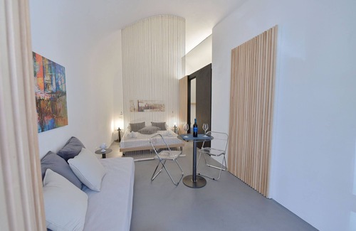 Ostuni Apartment | Studio Apartment “Voltabianca Suite” in Central Location with Wi-Fi