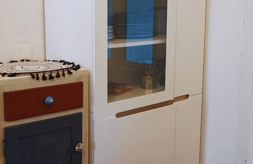 Ottakring Apartment | Studio apartment with big balcony and art in the air! 10 min to the city!