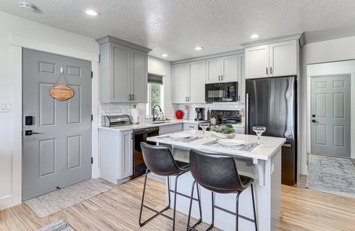 Lehi Apartment | Studio Apartment with Fast Wifi in Convenient North Lehi
