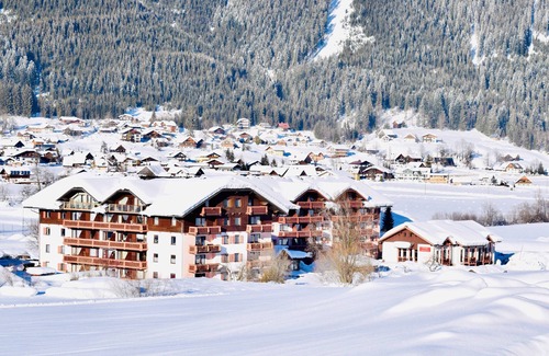 Gosau Apartment | Studio apartment with mountain views