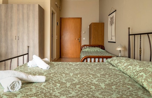Lixouri Apartment | Studio Apartment 'Zois 10' with Sea View, Wi-Fi and Air Conditioning