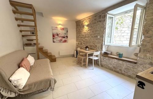 Rab House | Studio Appartment & Rooms Old Town
