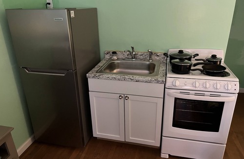 Willoughby Spit Apartment | Studio Apt. at the Boat House - Water Front, Pet Friendly, WiFi, Smart TV