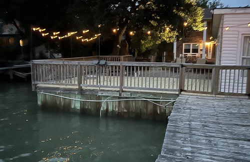 Willoughby Spit Apartment | Studio Apt. at the Boat House - Water Front, Pet Friendly, WiFi, Smart TV