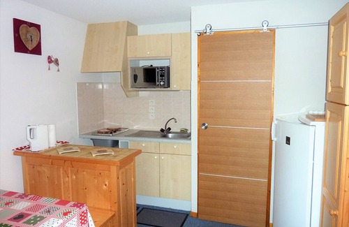 Station de Drouzin le Mont Apartment | Studio at the foot of the cable car with balcony