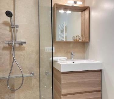 Sud Apartment | Studio avec climatisation et parking