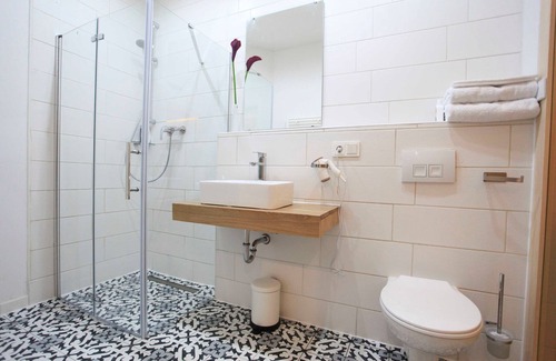 Volkmarsdorf Apartment | Studio B - Zollikof Aparts - Sauna & Studio Apartments