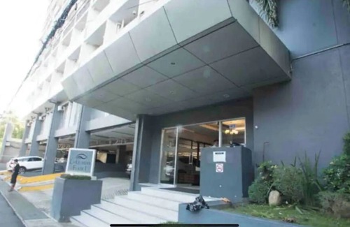 Cebu House | Studio beside IT Park w/balcony