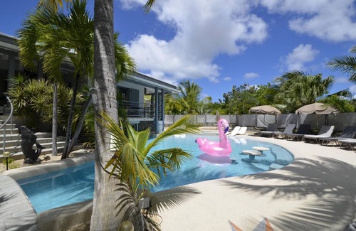 Orient Bay Ski Chalet | Studio Boudha Zen Residence Adam et Eve