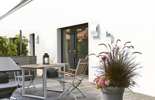 Schmieh Apartment | Studio 'Charmingsuite' with Private Terrace, Shared Garden and Wi-Fi