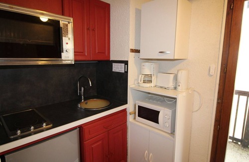 Auris Apartment | Studio cabin for 3, ski-in/ski-out with balcony and parking, Auris en Oisans