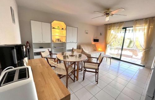 Cavaliere Apartment | Studio/Cabine à 80m de la plage avec Terrasse, Jardinet et Garage - Cavalaire - FR-1-226B-140