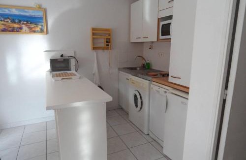 Le Lavandou Apartment | Studio cabine 4 pers avec piscine près de la plage - Le Lavandou - FR-1-251-776
