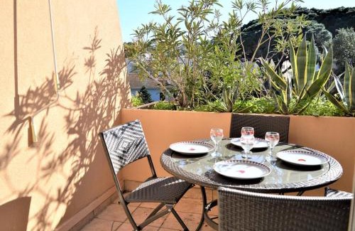 Cavaliere Apartment | Studio Cabine avec Terrasse et Parking - Proche Centre et Plages à Cavalaire-sur-Mer - FR-1-226B-31