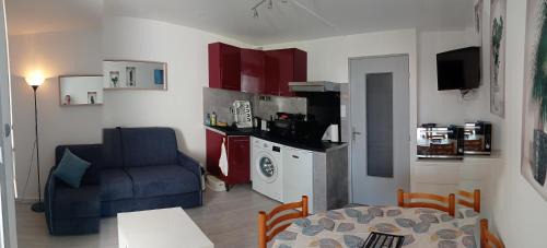La Petite Motte Apartment | studio cabine piscine au couchant