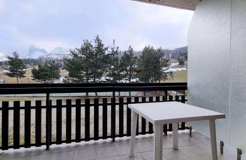 Saint-Etienne-en-Devoluy Apartment | Studio Cabine pour 4 à SuperDévoluy, proche pistes et commerces, wifi et parking gratuits - FR-1-525-209