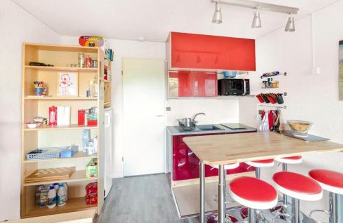 Villard-de-Lans Apartment | Studio cabine rénové avec parking couvert et casier à ski, proche centre - FR-1-515-96