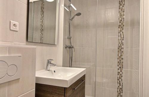 Plagne Centre Apartment | Studio cabine rénové proche des pistes, balcon, 4 couchages - FR-1-455-91