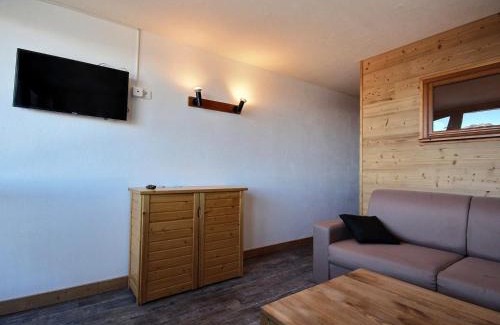 Aime Apartment | Studio cabine rénové avec balcon, vue Mont-Blanc, pour 4 pers. à Aime 2000 - FR-1-455-80