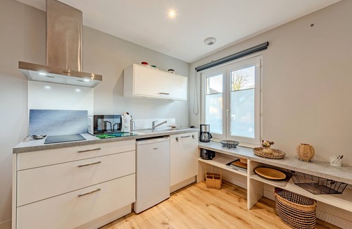Loperec Apartment | Studio 'Cap À L’ouest' with Shared Terrace, Shared Garden and Wi-Fi