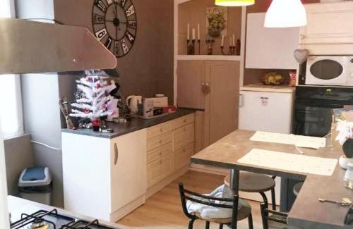 Puget-Theniers Apartment | Studio chaleureux à Puget-Théniers, 27 m² avec vue montagne