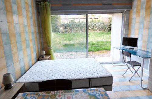Brioude Apartment | Studio charmant dans Brioude – 25 m² avec terrasse et parking
