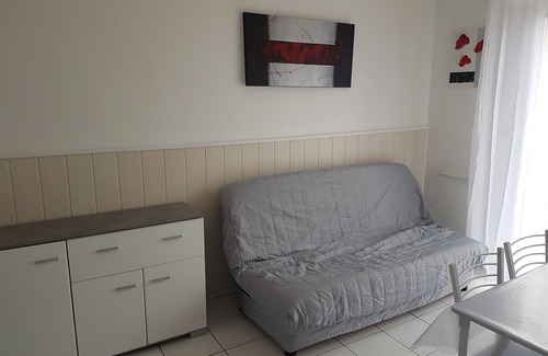 Narbonne-Plage Apartment | studio cicadas150m from the seafront comfortably shops at your feet